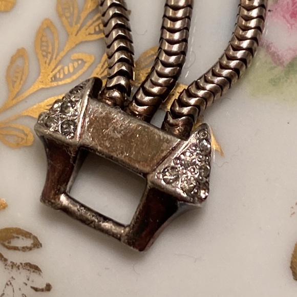 Sterling Mazer bracelet w/green rhinestone in center of flower 6 3/4” Vintage - Picture 9 of 17